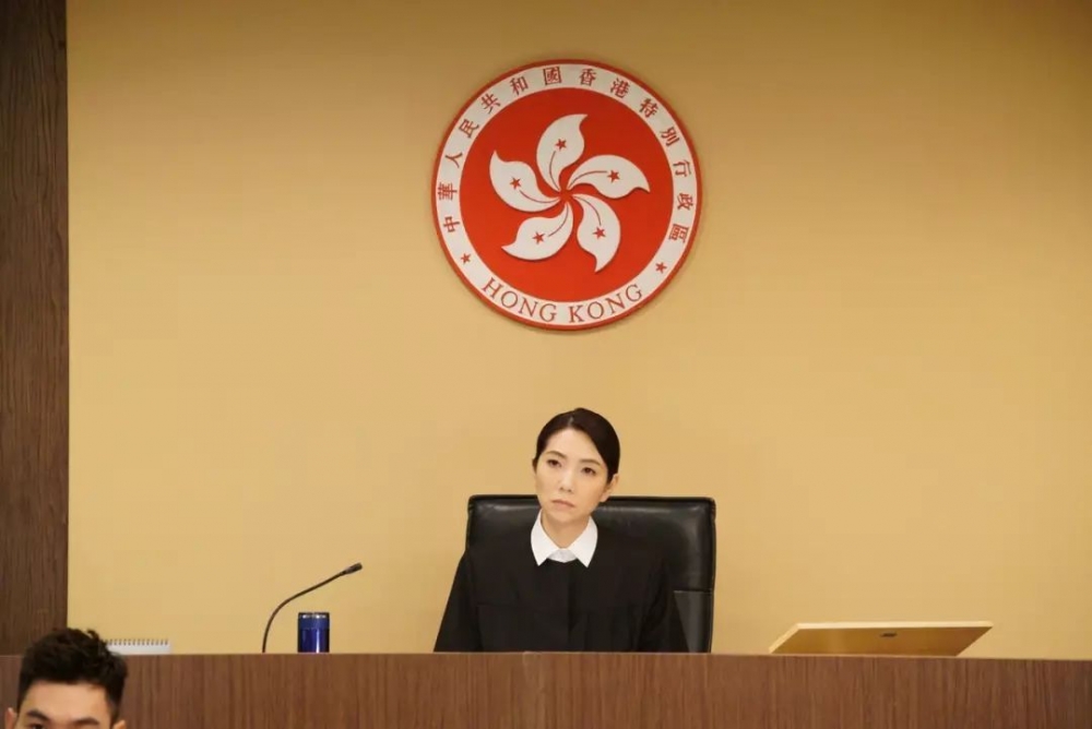 法院酌情確定遊樂設備公司承擔60%的賠償責任，孩子家長自擔40%責任