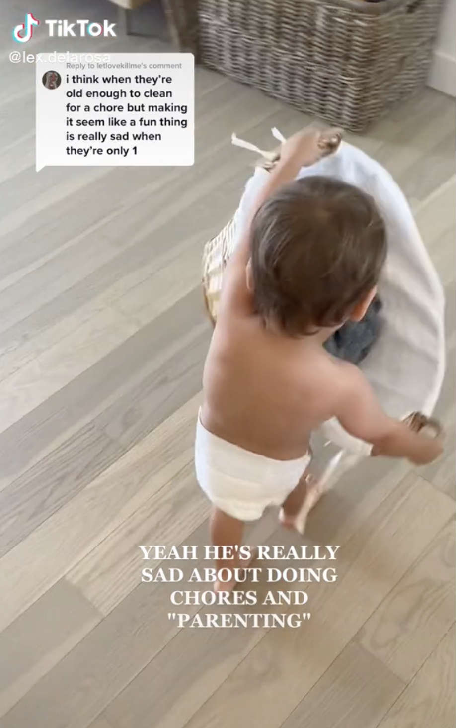 兒子生活技能滿分,從小便會自己提洗衣籃去清洗。