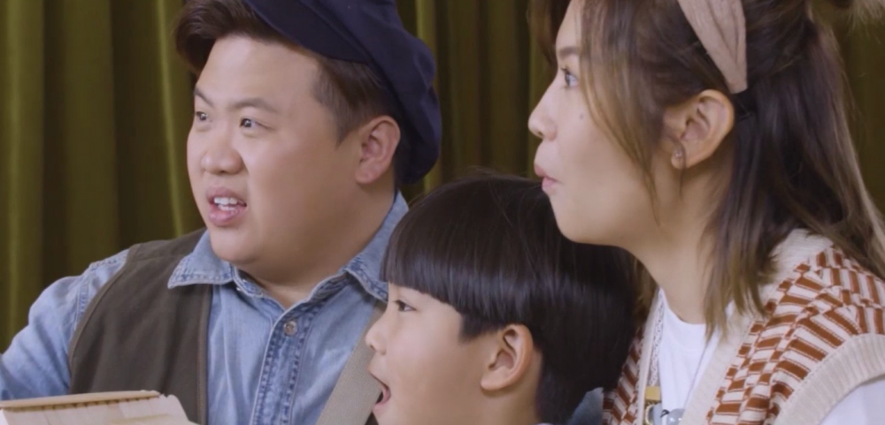 原版主反安慰老師,表示兒子常常撞親。