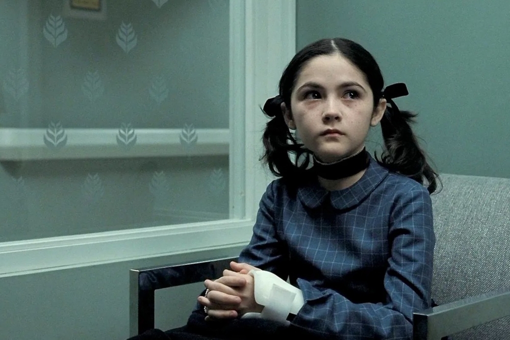 媽媽以邪惡來形容姪女,因妒忌心而作出種種惡行