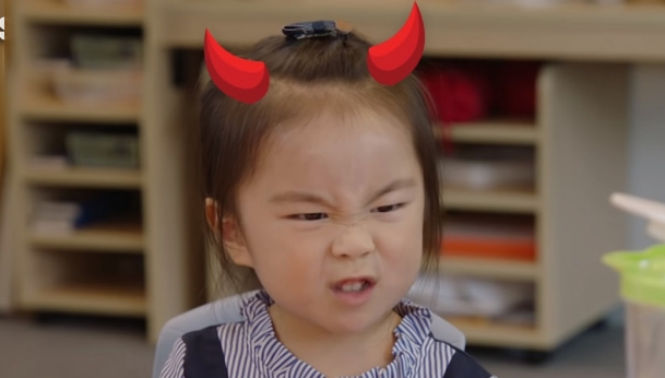 姪女經常告狀指女兒較頑皮