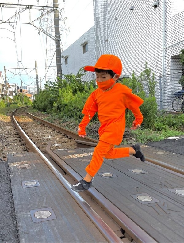 他因為患有過度活躍症，而很容易走失。