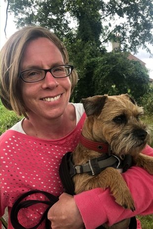 44歲的Jen是一名環保分子，花了十年時間，成功減少垃圾數量至家中大垃圾桶花了9個月才裝滿。