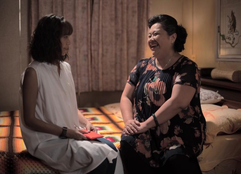 媳婦同奶奶關係很好，所以媳婦決定帶奶奶離開這個家。