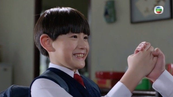 網民建議陪孩子找出學業問題的解決方法，讓孩子慢慢喜愛與父母一起學習