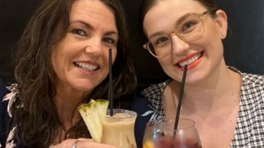 Kirsty Bryant 和她的母親 Michelle 希望參加在悉尼皇家婦女醫院進行的子宮移植臨床試驗。