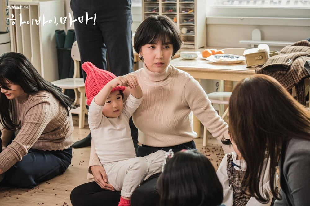 家長對孩子過度保護只會讓他們依賴父母,難以獨立,遇到挫折也容易自卑敏感。