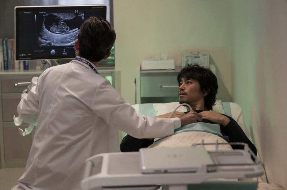 原來男性都會患「擬娩綜合症」,是一種假性懷孕的徵狀。