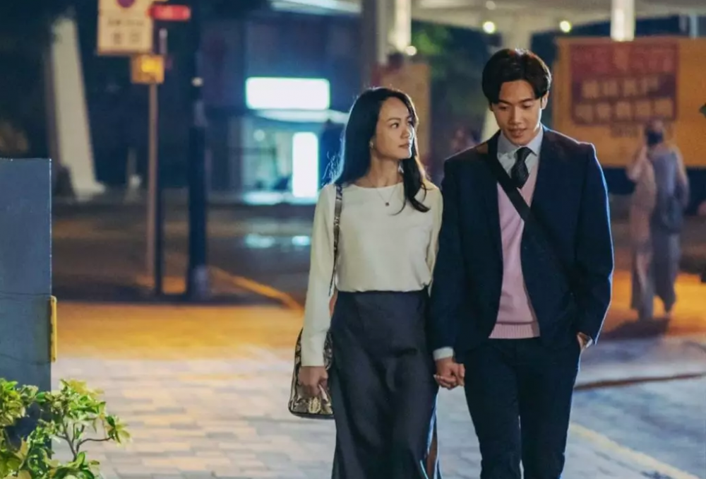 網民透露弟弟和女朋友戀情穩定。