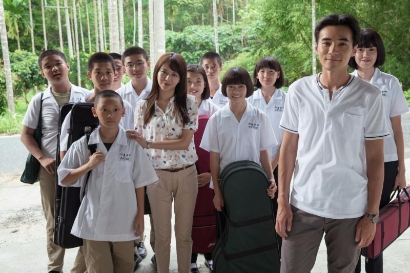 網民紛紛留言指老師是位盡責有愛的好老師。