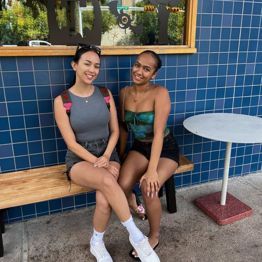 36歲靚媽(左）不反對女兒談戀愛，但女兒對象必須滿足5大要求。