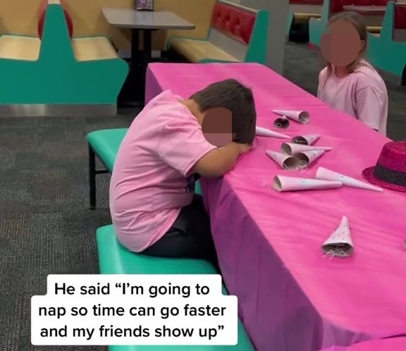 美國另外一名8歲男童也面對同學沒有出席生日會的窘況。