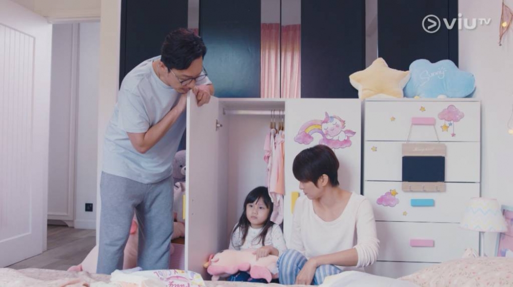 為氹子女添衣,父母絞盡腦汁