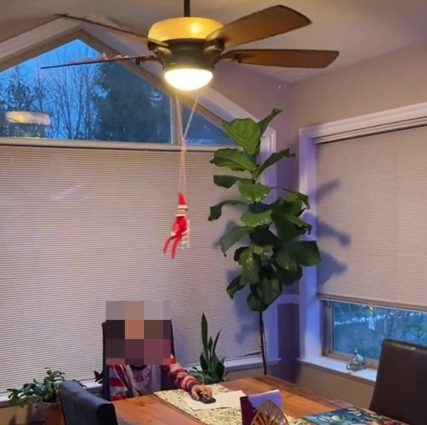 最近一位外國爸爸知道兒子Alex喜歡聖誕節，他計畫為兒子在早上準備一個驚喜