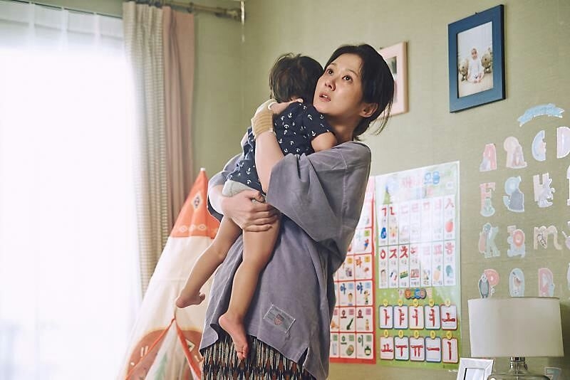 有女網民傾訴後悔生小孩,遭到網民兩極回應。