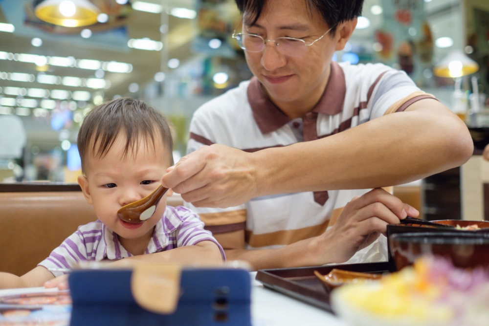 網民認為一旦養成壞習慣就很難戒掉。