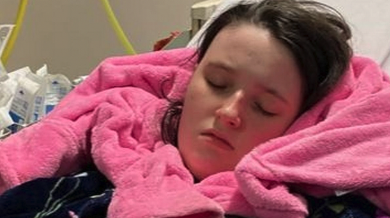 經過醫生一連串的檢查，終發現在腦內有腫瘤