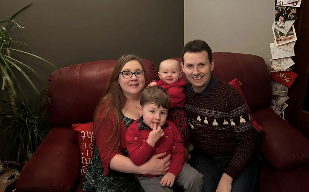 Teddy的父母希望守護兒子的純真童年。