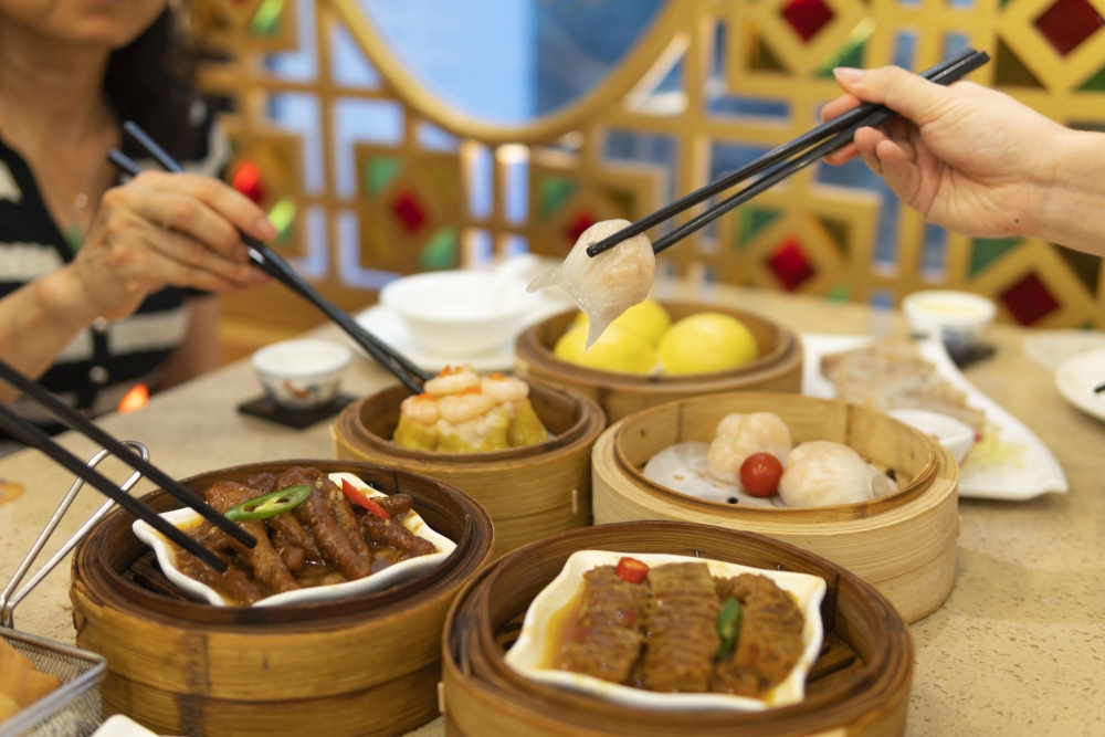 網民在網上分享了一則在茶樓的見聞