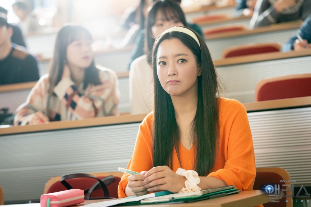 事主媽媽只有中學學歷,平日不見她溫習,卻獲得好成績