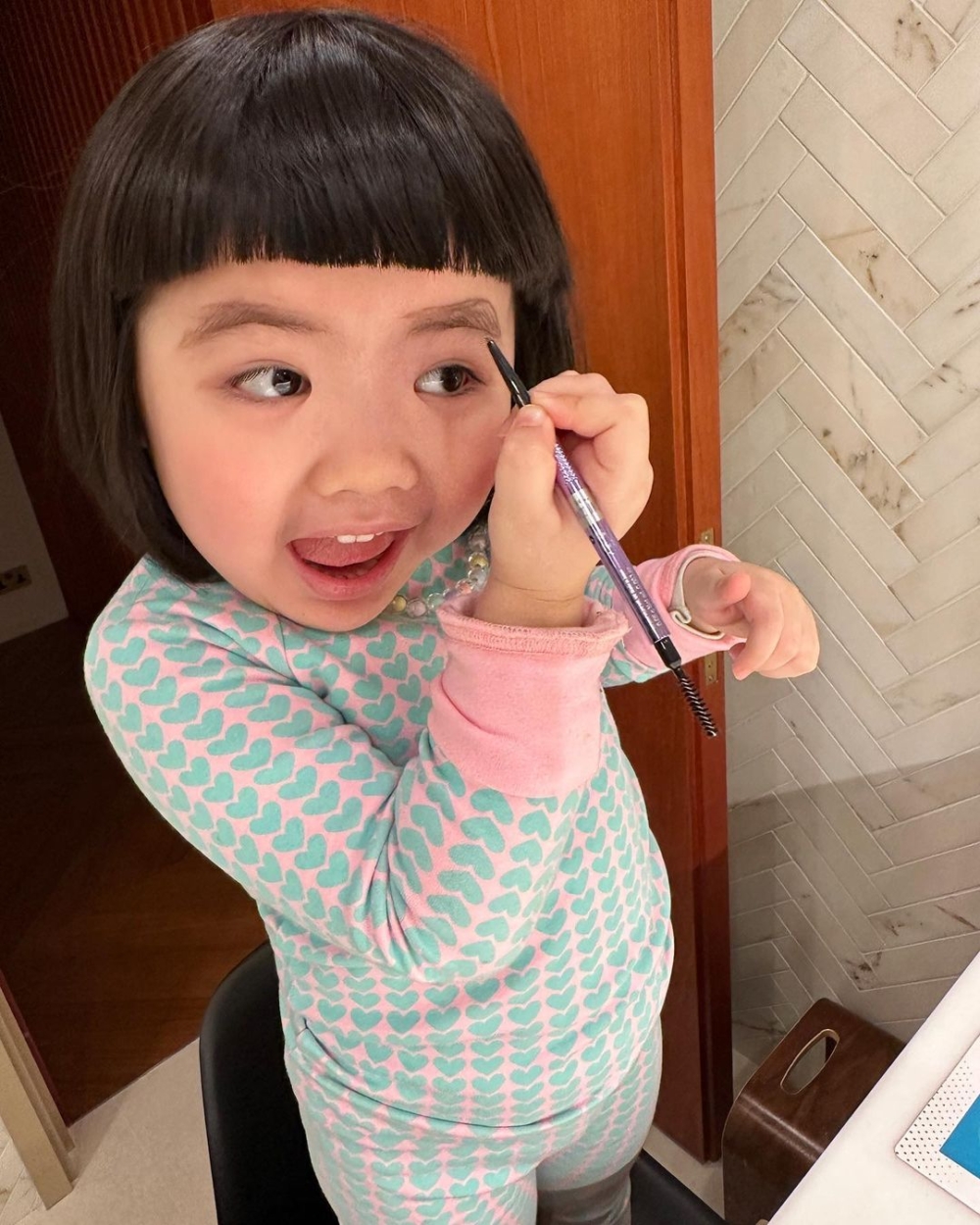 面對小朋友開始愛打扮，父母如何做才能建立孩子的正確審美呢？