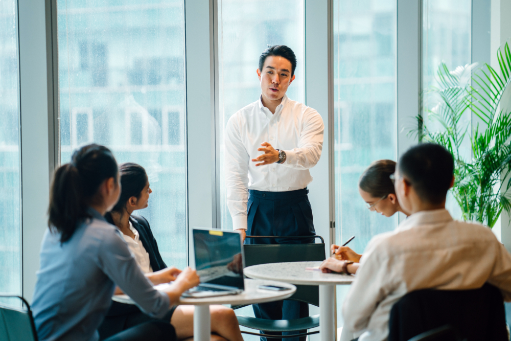 日本企業多採終身雇用制,一旦進入公司就待到退休
