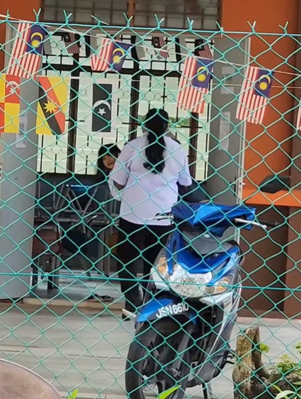 有人擔心學校保安系統未夠完善，畢竟3歲女童能成功逃走是非常嚴重。