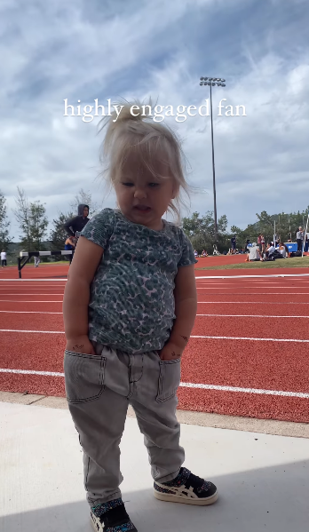 早在2020年,Makenna在懷孕第一胎時已經參加過1,600米比賽,想不到今次更快過當時的記錄8秒。