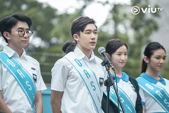 在校內只要男女同學走在一起，就可能犯校規？