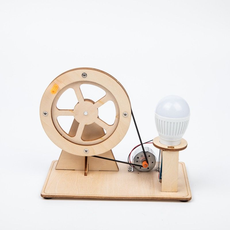 砌出手動發電機點亮燈泡。