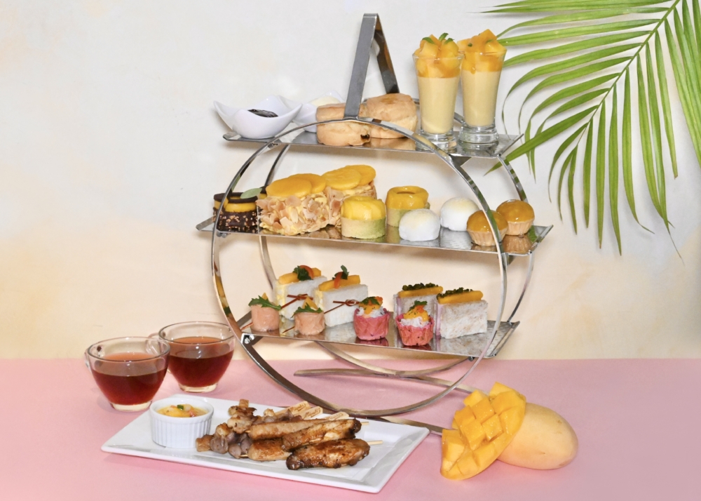 入住九龍海逸君綽酒店，可免費享用下午茶連半自助餐。