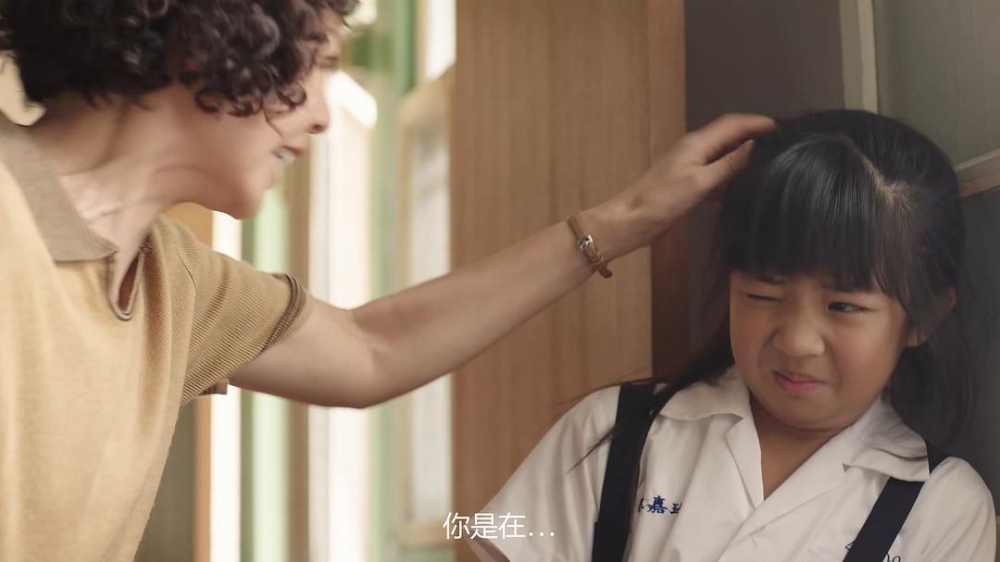 為了讓孩子乖乖聽話,不少父母都有意識或無意識對孩子情緒勒索。