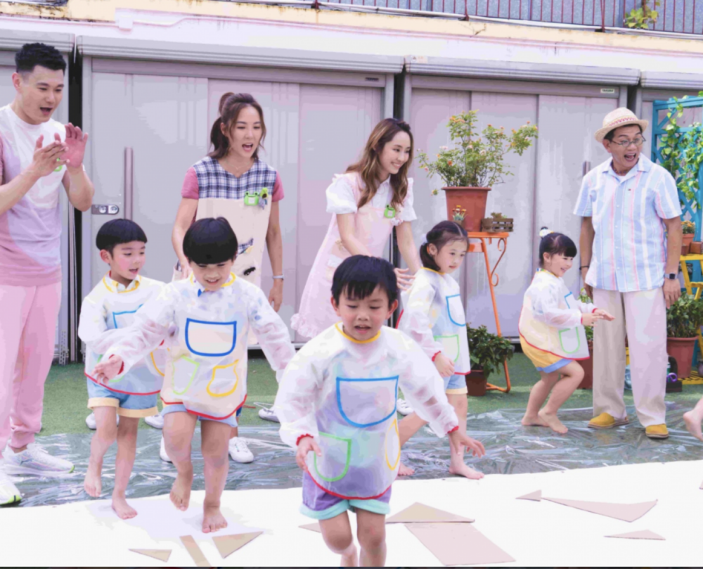 網民建議港媽應與老師作好溝通