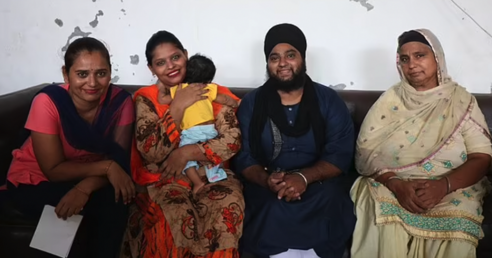 Mandeep Kaur與家人合照。