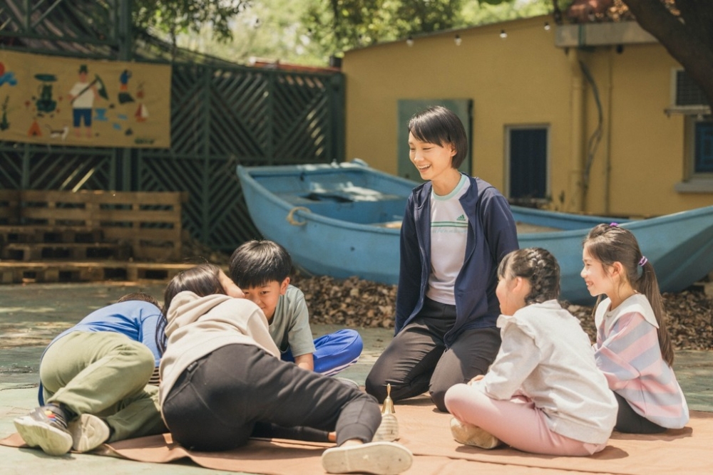 有小朋友為了在返學前能多睡一會,想出了「妙計」。