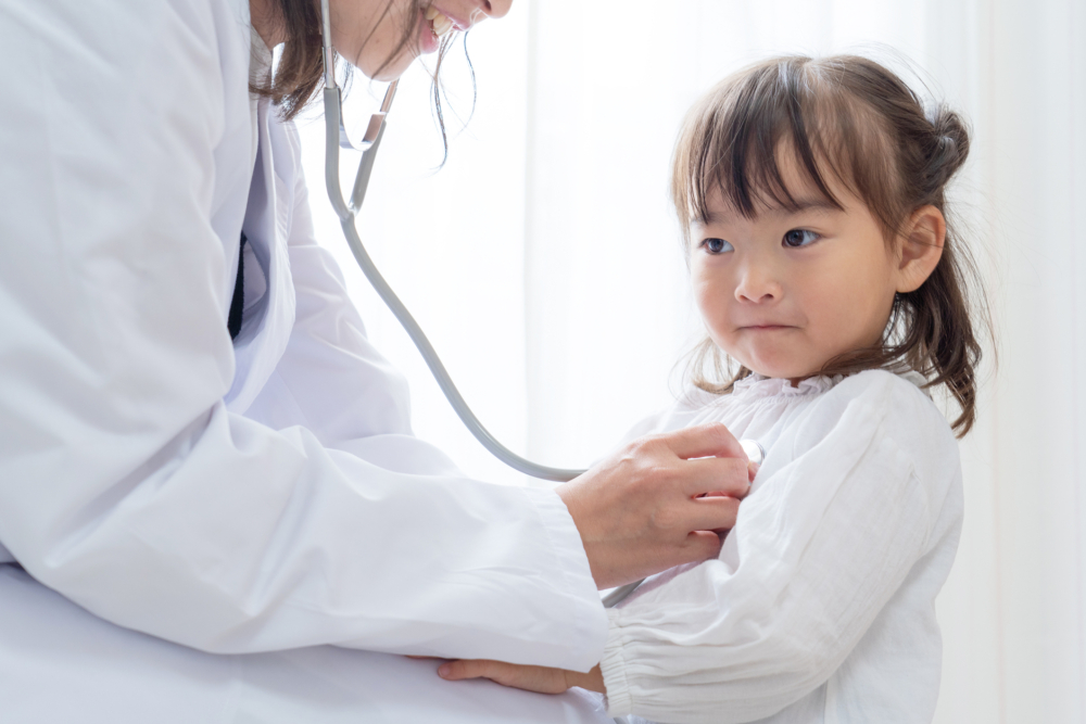 女童感冒症狀都會持續兩週，病情反反覆覆。