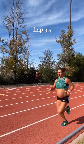 Makenna本是一名中長跑運動員,雖然她正在懷孕,但她決定穿上釘鞋,參加一場田徑比賽。