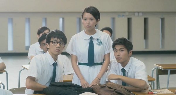 網民直言學生去面試的行為，不屬霸佔學位