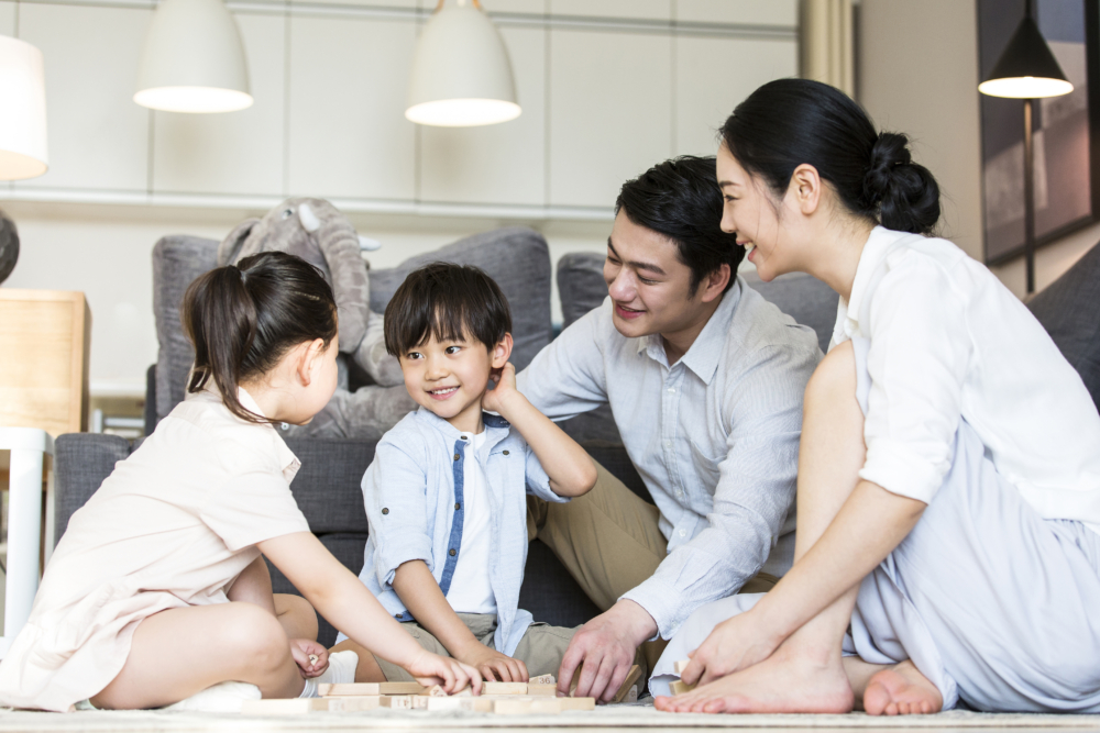寶寶是一張白紙，最初教導孩子的就是父母，所以他們給予的教養方式和環境，會影響寶寶的人格發展。