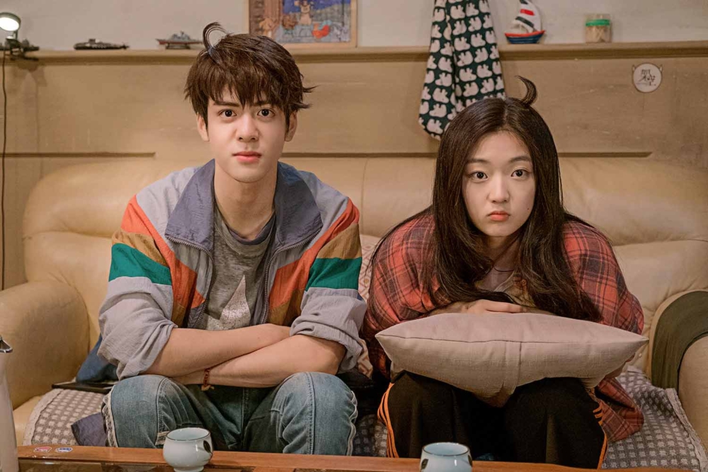 家姐很感謝弟弟，並承諾以後也會對弟弟很好。 