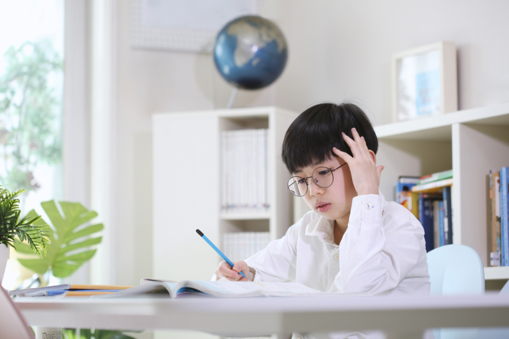 家長可給孩子創造「安靜、整潔、有秩序」的學習環境