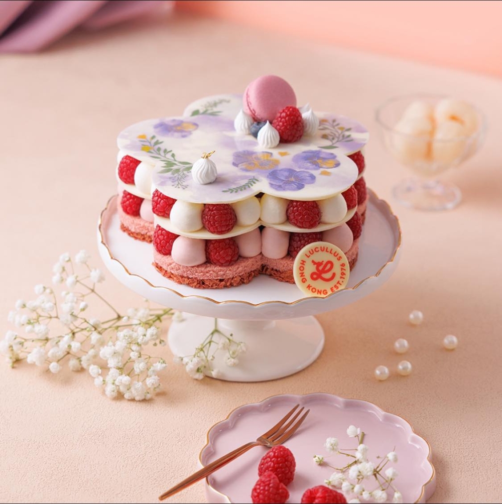 Lucullus龍島母親節系列蛋糕之Floral Bliss 紅桑子荔枝蛋。