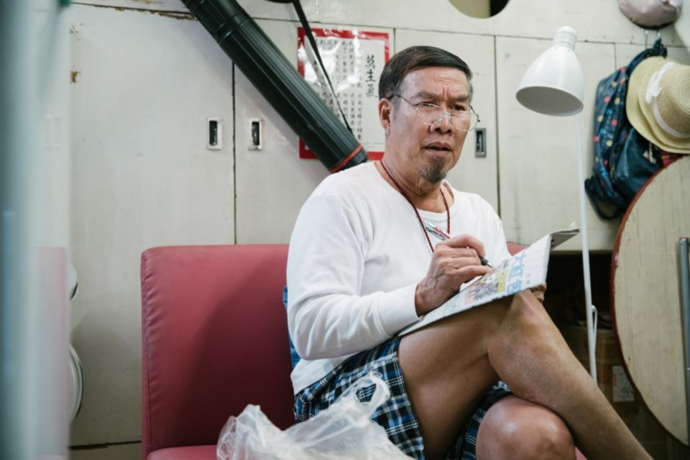 爸爸得知後,斥責事主浪費金錢