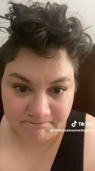 人妻離家短短六日,家居已變得不堪入目