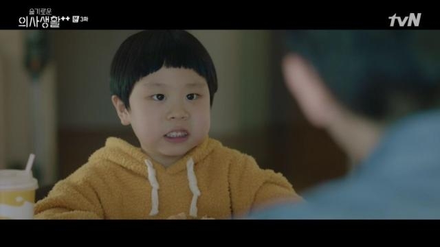 兒子竟在學校帶了一顆同學的「戒指」回家