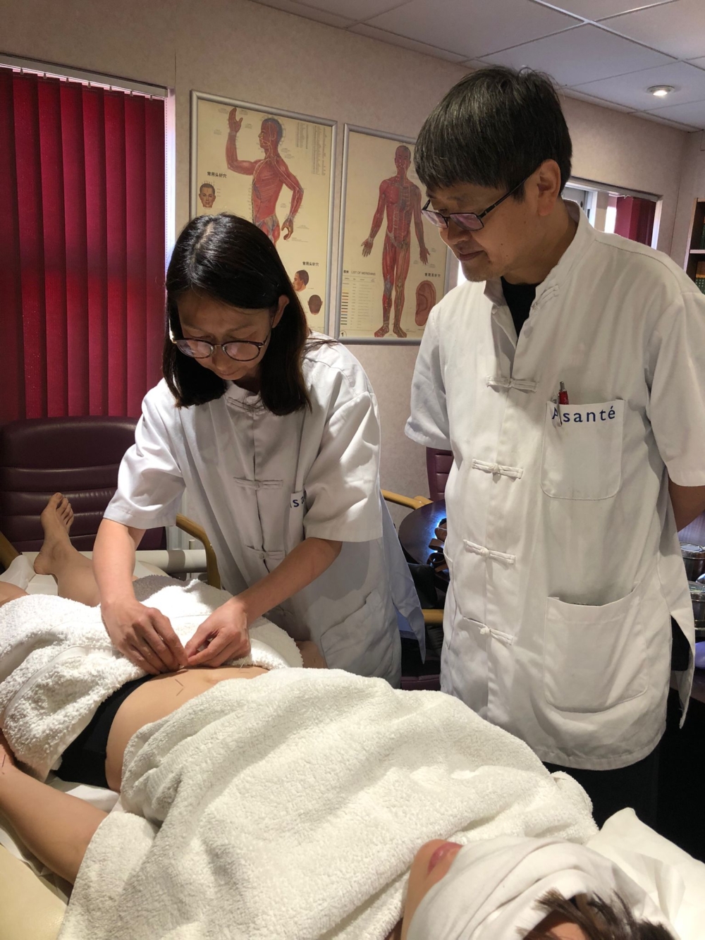 我們落針時都有老師在旁指導