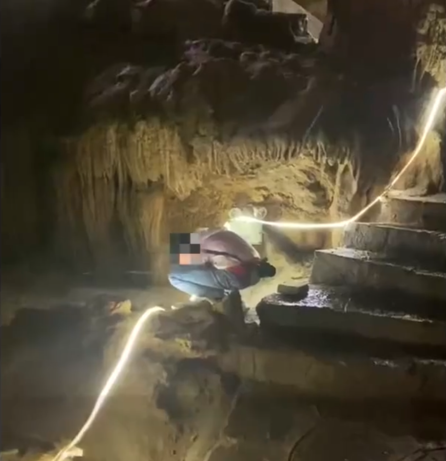 男孩擅自用磚頭敲下鐘乳石帶走