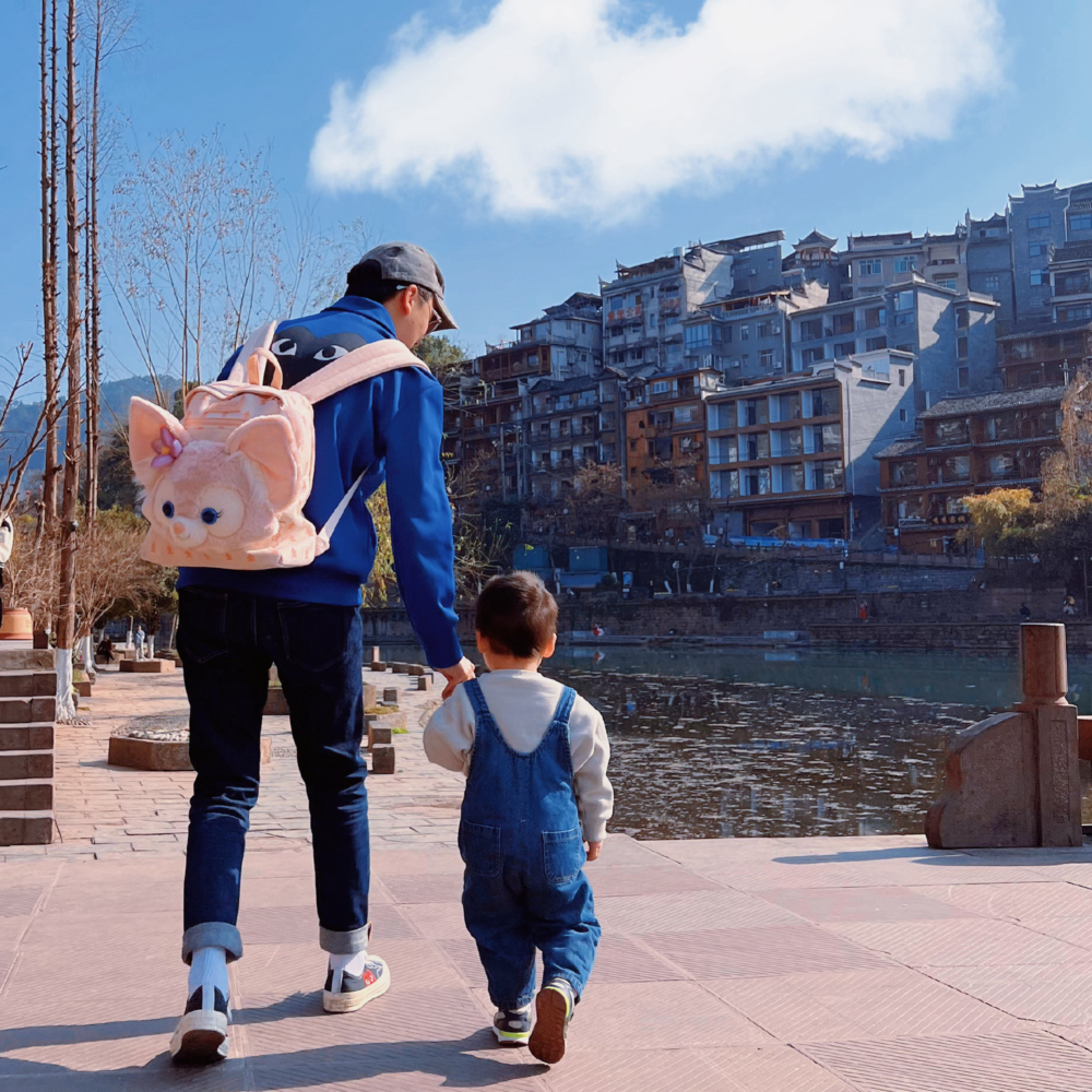 如今成為全職爸爸後,張智博有更多時間陪伴兒子。