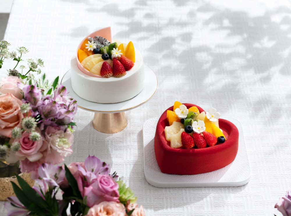 聖安娜餅屋母親節系列蛋糕之「鮮果花園 」、「紅心寶盒」。