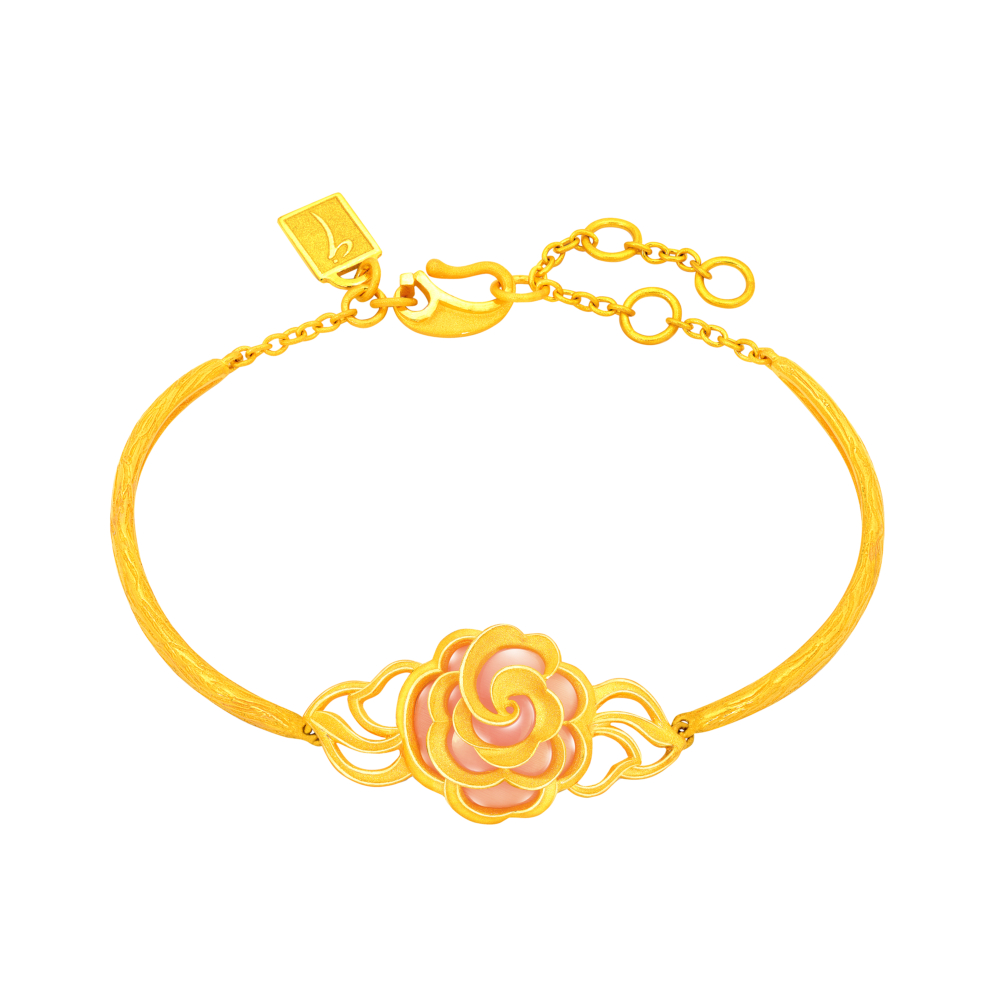 母親節禮物2023-justgold 鎮金店「山茶小曲」首飾系列手鐲。